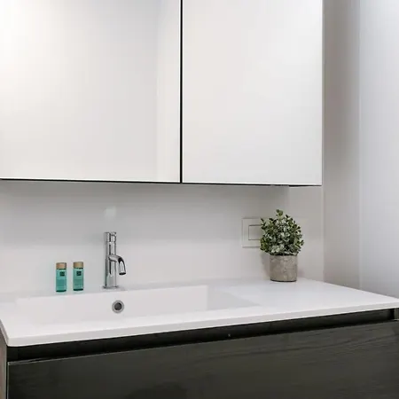 Apartamento Huswell - Stylish New - Free Parking *