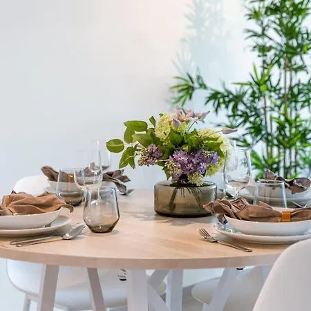 Huswell - Stylish New - Free Parking Apartamento